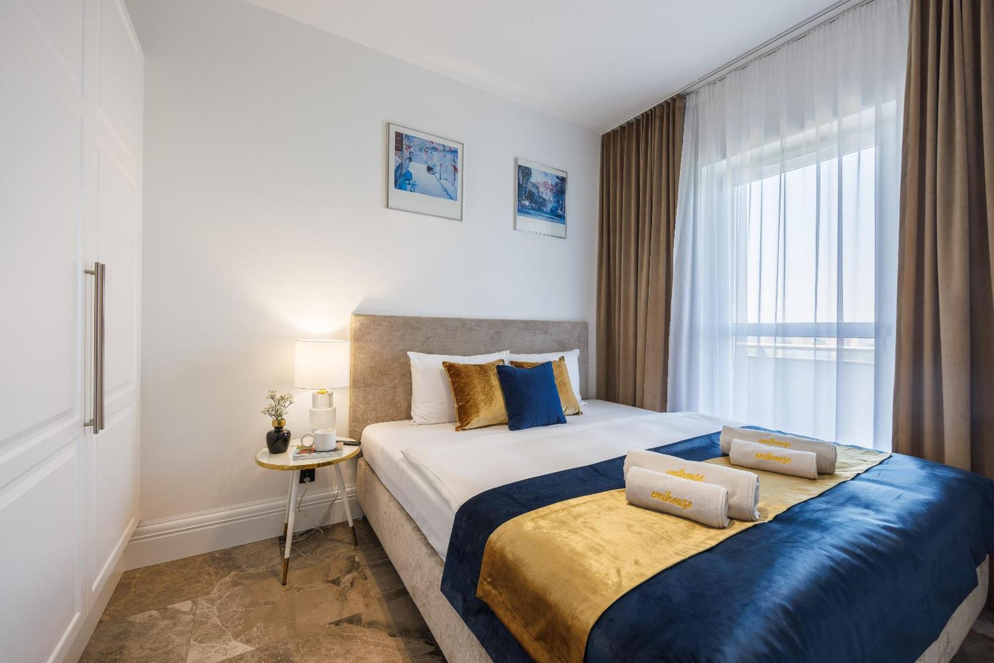 Emihouse Riverside Premium Apartments & Free Parking ジェシュフ エクステリア 写真