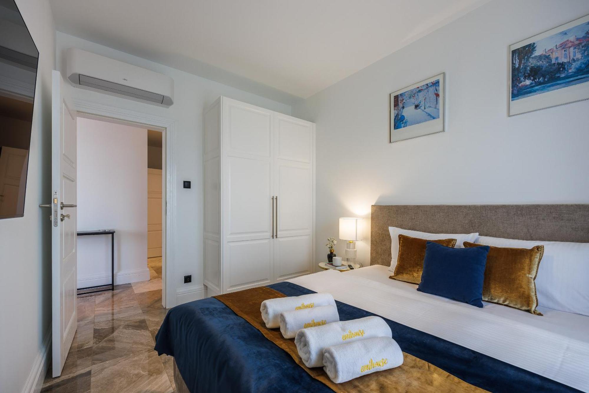 Emihouse Riverside Premium Apartments & Free Parking ジェシュフ エクステリア 写真