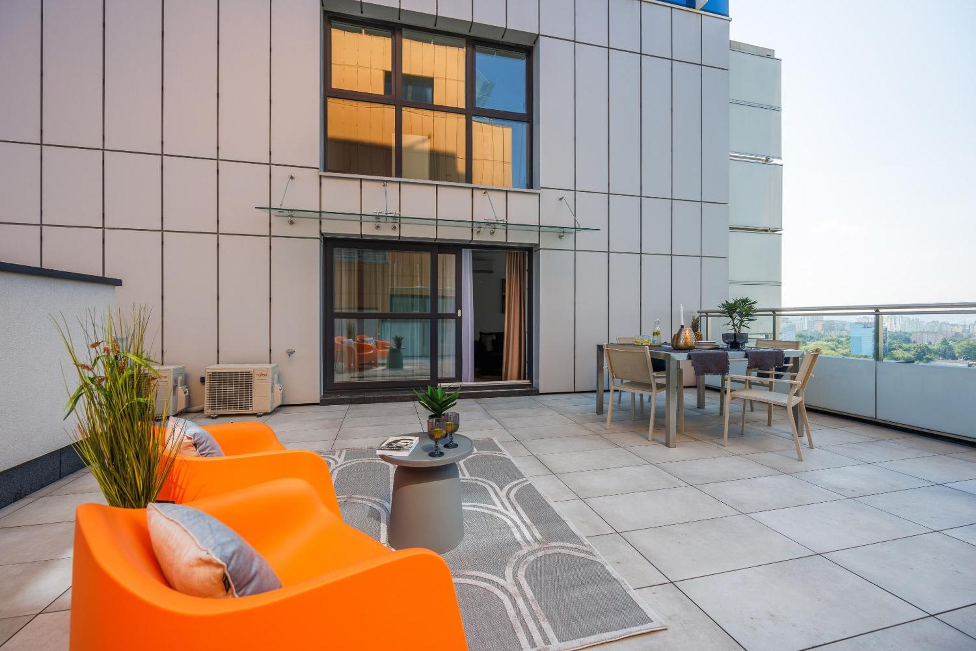 Emihouse Riverside Premium Apartments & Free Parking ジェシュフ エクステリア 写真