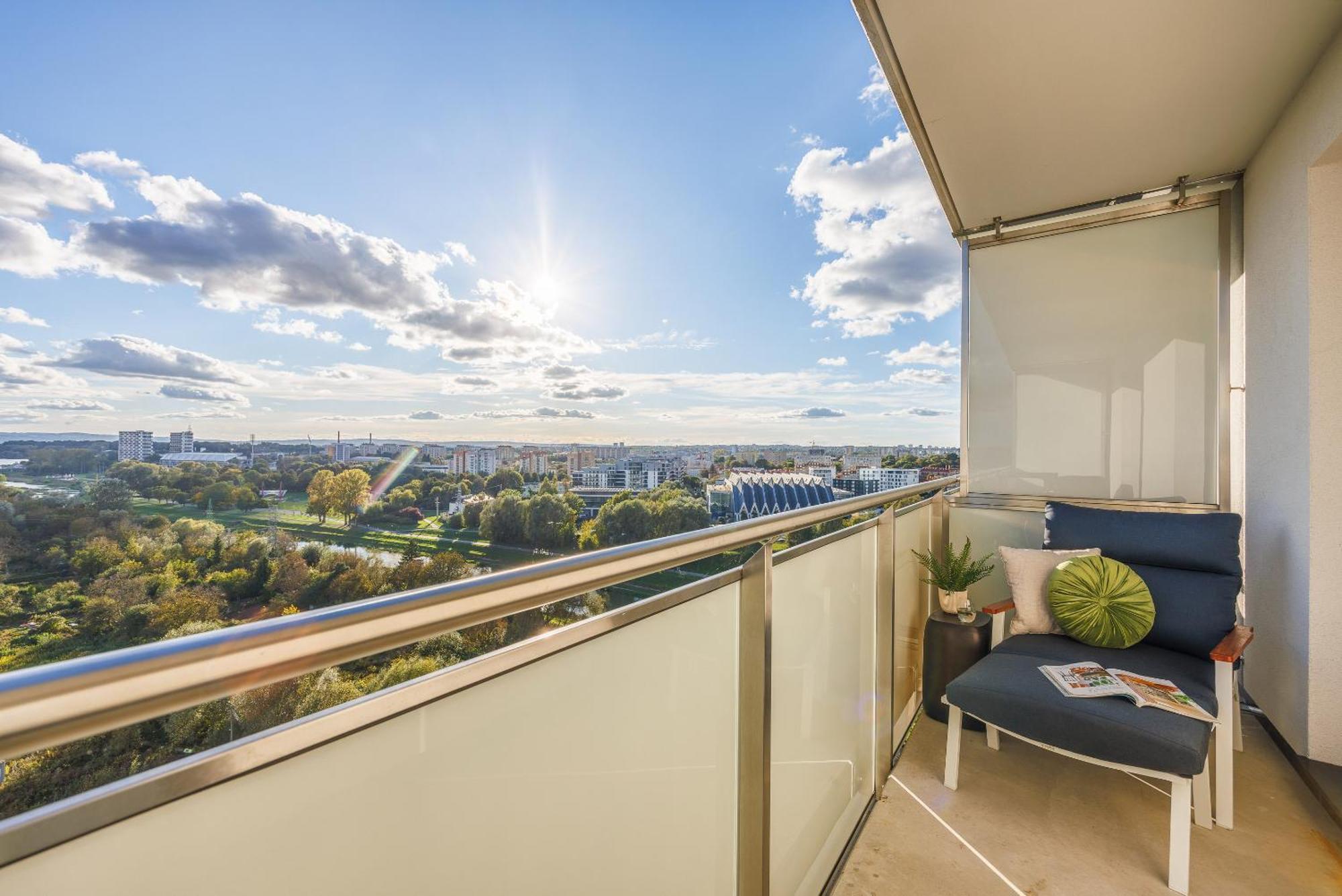 Emihouse Riverside Premium Apartments & Free Parking ジェシュフ エクステリア 写真