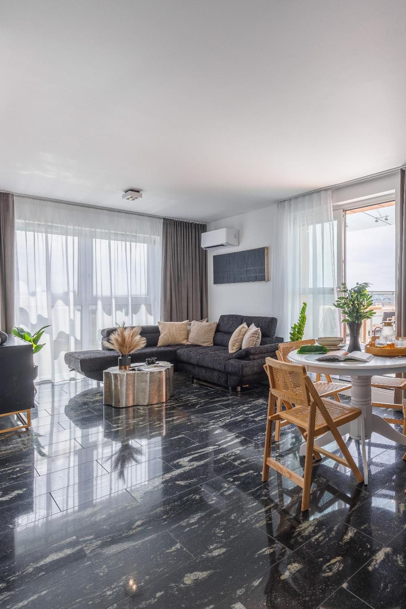 Emihouse Riverside Premium Apartments & Free Parking ジェシュフ エクステリア 写真