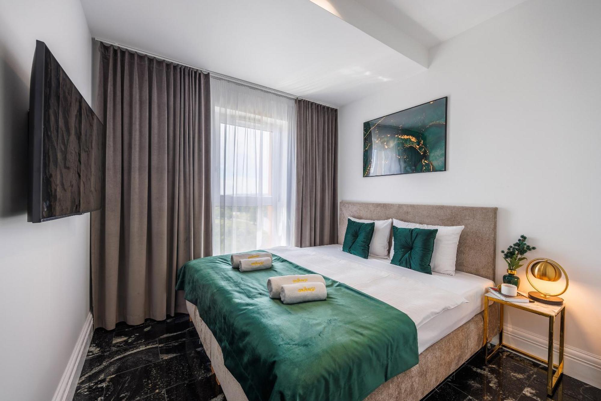Emihouse Riverside Premium Apartments & Free Parking ジェシュフ エクステリア 写真