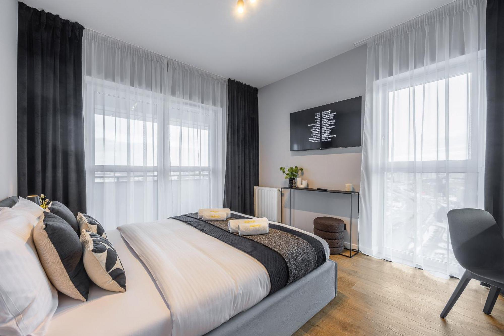 Emihouse Riverside Premium Apartments & Free Parking ジェシュフ エクステリア 写真