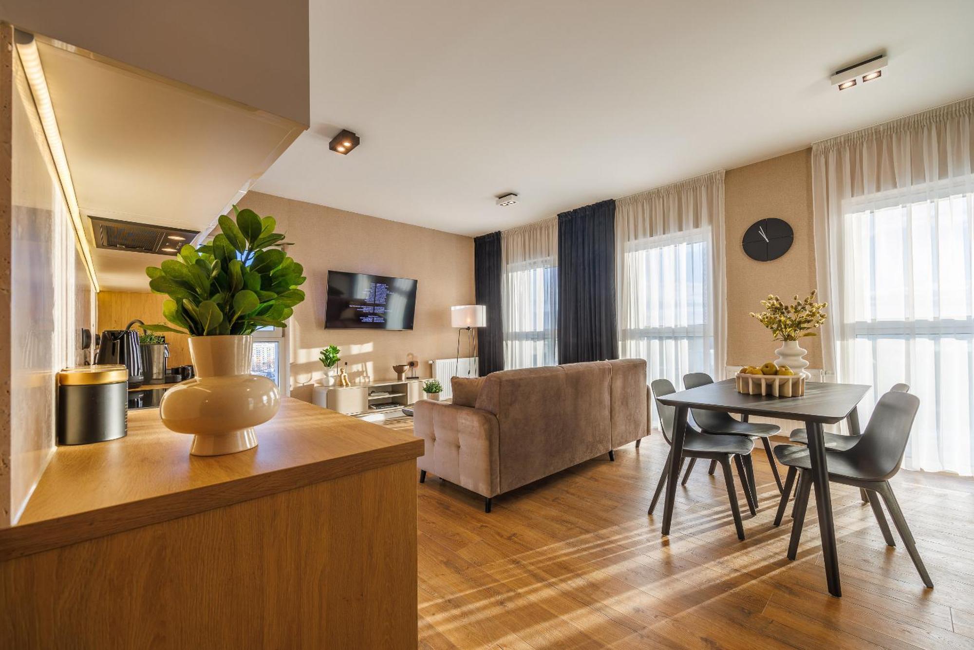 Emihouse Riverside Premium Apartments & Free Parking ジェシュフ エクステリア 写真